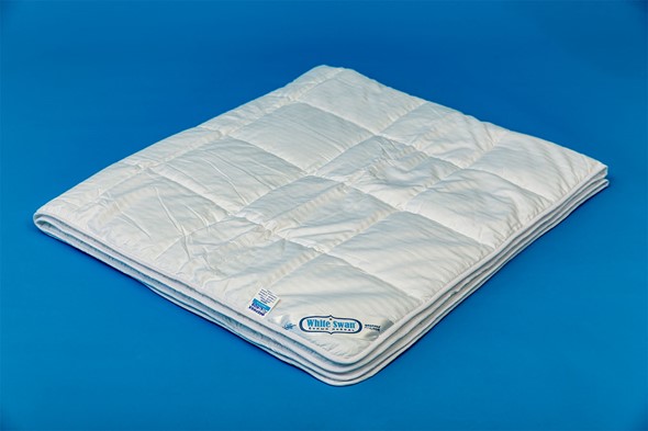 Одеяло лёгкое полутороспальное Белый лебедь в Вологде - изображение